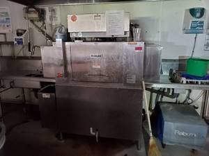lot 22117 image: Ecolab Dishwasher With Tables