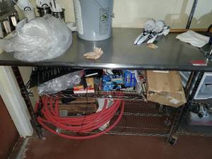 lot 22175 image: 3ft Metal Rack