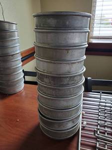 lot 22199 image: (10) 6in Cake Pans