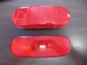lot 1687 image: 2 NEW 6.5 Inch Oval Sealed StopTurnTail Light Red - TruckTrailer - Qty 2 Heavy duty Molded Polycarbonate Lens