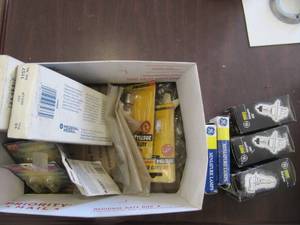 lot 1717 image: Misc. box of miniature replacement auto bulbs & halogen bulbs