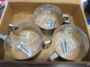 lot 1724 image: 3 New 5 Exhaust System Seal Clamp