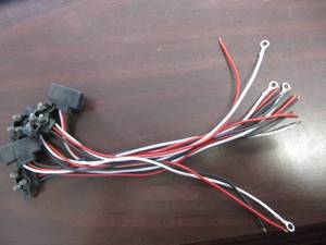 lot 1729 image: 5  NEW  3 prong wire connector