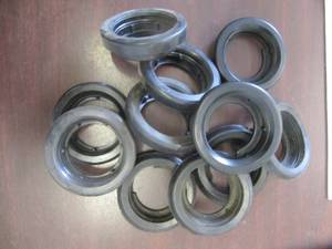 lot 1733 image: 11 NEW 2 rubber grommets for Lights