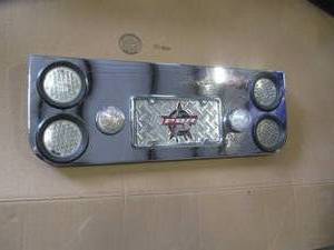 lot 1647 image: Chrome Rear light bar assembly With 6 LED Lights
