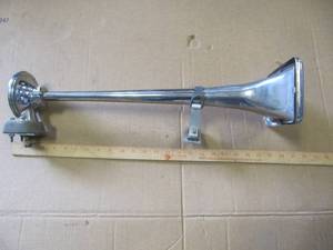 lot 1644 image: Chrome AIR Horn