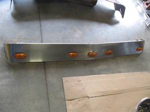 lot 1632 image: VISOR Chrome 77 x 8 Visor