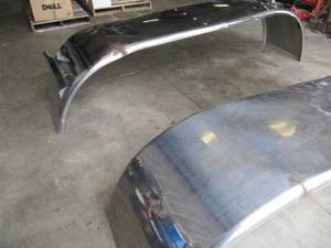 lot 1769 image: Pair CHROME FULL FENDERS FOR TANDEM AXLES