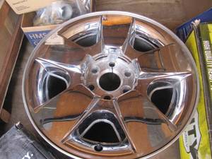 lot 1604 image: Chrome Wheel New Wheel Take Off  18x8.5 PCD 516 x13.5.7