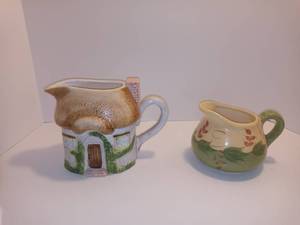 lot 2522 image: Lot Of 2 Ceramic Pictures One Signed By Gail Pittman