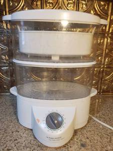 lot 3005 image: Black and Dexker Flavor Scenter Steamer Deluxe