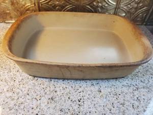 lot 3055 image: Large Pampered Chef. Family Heritage Ceramic Roasting Dish