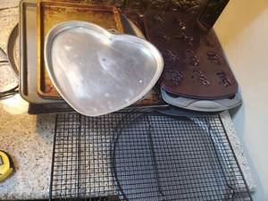 lot 3059 image: Lot of Oven Baking Sheets. Heart Shaped. Muffins. Cookies. and More