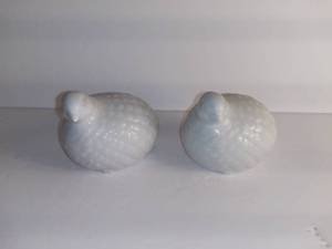 lot 2724 image: Pair Of 2 White Porcelain Quail Figurines