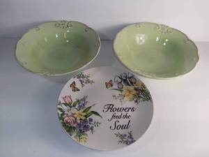 lot 2730 image: Lot Of 3 Items - Pair Of Mulberry Home Collection Fruit Bowls Pea Green Colored - 1 Lily Creek Plate, Flowers Feed The Soul With Flowers Design