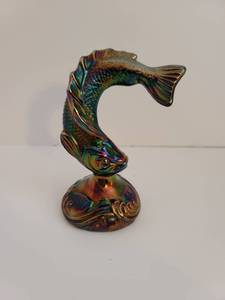 lot 257 image: Fenton Glass Blue Yellow Carnival Fish Figurine Trout Bass Jumping Iridescent