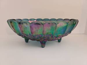 lot 258 image: Vintage Blue Iridescent Indiana Carnival Glass Oval Footed Centerpiece Fruit