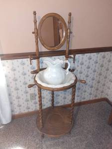 lot 452 image: Antique Style Wash Basin Stand With Pitcher and Basin