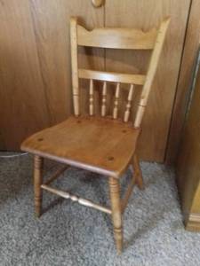 lot 454 image: CB Famous Reproductions Furniture of Old New England Wood Chair