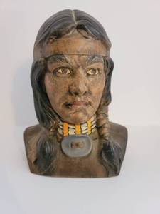 lot 2500 image: Native American Male Head Statue - Ceramic - Indoor