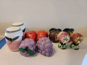 lot 2602 image: Lot of 5 Fruit Theme Salt l& Pepper Shakers