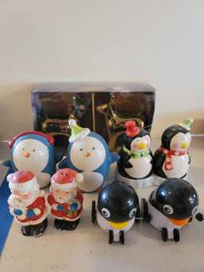 lot 2614 image: Lot of Salt & Pepper Shakers