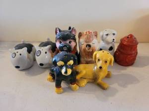lot 2616 image: Lot of Salt & Pepper Shakers