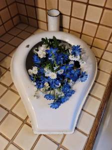 lot 2627 image: Vintage Enamel Potty Pan Repurposed Planter