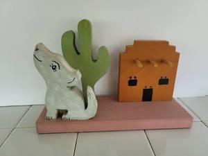 lot 3529 image: Southwest Wolf Wooden Door Stopper