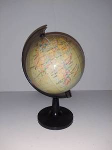 lot 4530 image: Miniature Globe