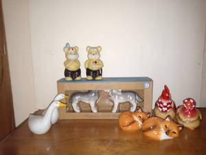 lot 2633 image: Lot Of 5 Sets Of Animal Themed Salt And Pepper Shakers