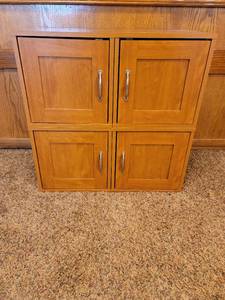 lot 54 image: Small Storage Caninet - 4 Doors