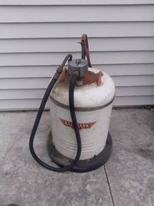 lot 1003 image: Vintage Balcrank Lube Pump