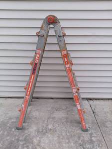 lot 1500 image: Little Giant Mega Lite Ladder