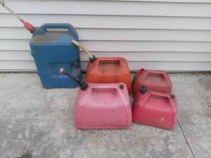 lot 1505 image: Lot of 5 Plastic Gas Cans