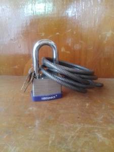 lot 1508 image: Brinks Padlock With Keys and 6 Foot Cable