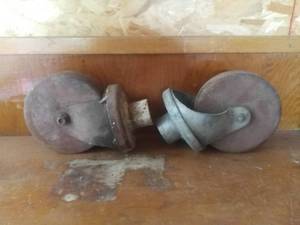 lot 1509 image: Pair of Large Steel Casters