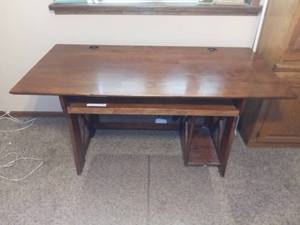 lot 5018 image: Arts and Crafts Style Computer Desk