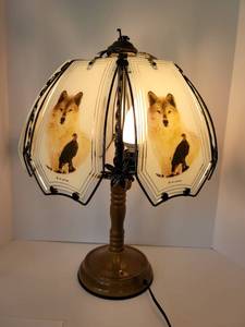 lot 5101 image: Native American Theme Electrical Table Lamp
