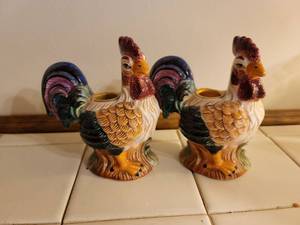 lot 5127 image: Youngs Colorful Rooster Candle Holders
