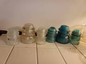 lot 5129 image: Lot of 6 Hemingray Insulators - Some Chips see Photos for Conditon