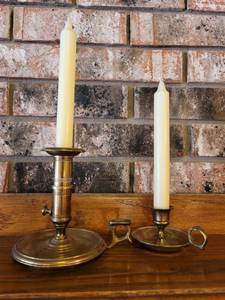 lot 5139 image: Set of 2 Dept 56 Brass Candle Holders