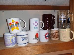 lot 6002 image: Lot of Souvenir Coffee Mugs