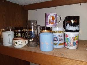 lot 6003 image: Lot of Souvenir Coffee Mugs