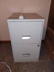 lot 6004 image: Metal 2 Drawer File Cabinet. No Key