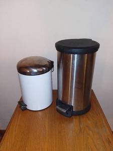 lot 6007 image: Pair of Small Metal Waste Baskets