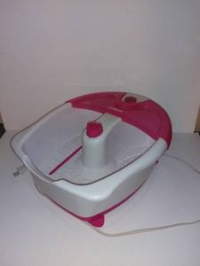 lot 6018 image: Conair HeatBubble Foot Spa