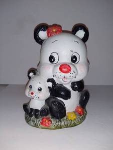 lot 6025 image: Ceramic Panda Bear Bank
