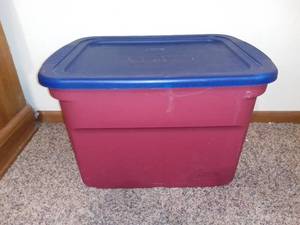 lot 6511 image: Sterlite 20 Gallon Heavy Duty Tote
