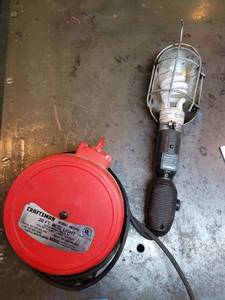 lot 1232 image: Craftsman 20ft Reel Light